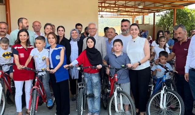 Muğla’da kitap okuyan çocuklara bisiklet hediyesi