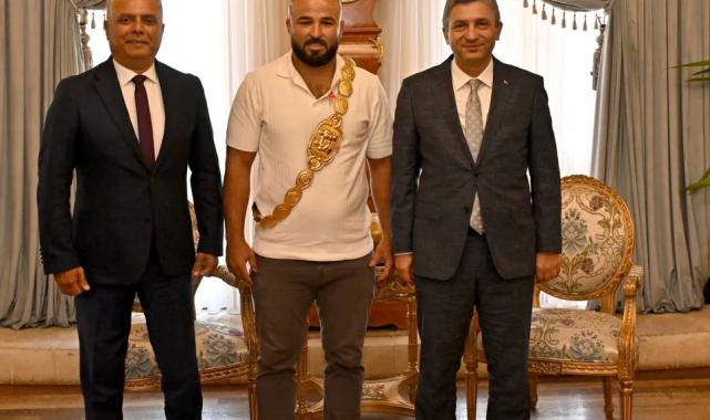 Orhan Okulu’dan Vali Şahin’e anlamlı ziyaret