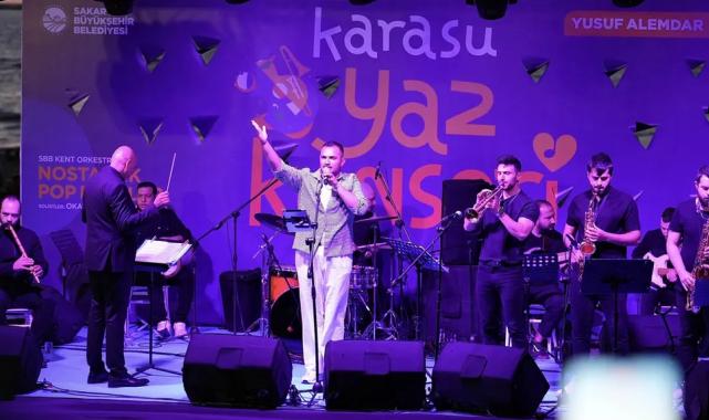 Sakarya Karasu’da yaz akşamına neşe katan nostalji konseri
