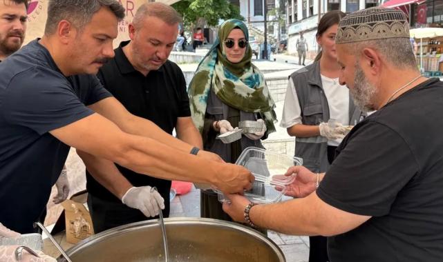 Sakarya’da binlerce kişi aşureyi tattı
