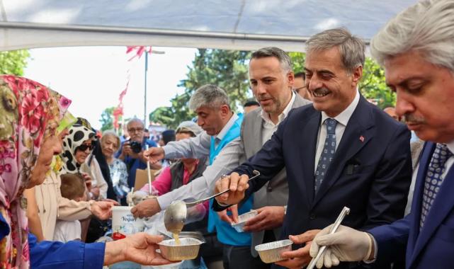 Sakarya’da bir günde 15 bin kişiye aşure ikramı