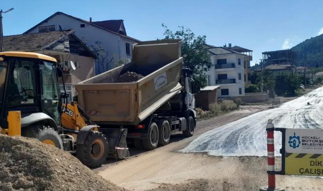 Sakarya’da Karamürsel Ereğli Mahallesi’nde yeni yol konforu