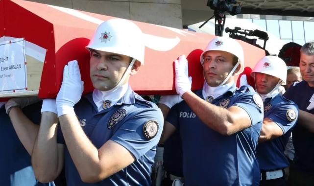 Seyitgazi’de şehit olan AKUT gönüllüleri son yolculuğuna uğurlandı