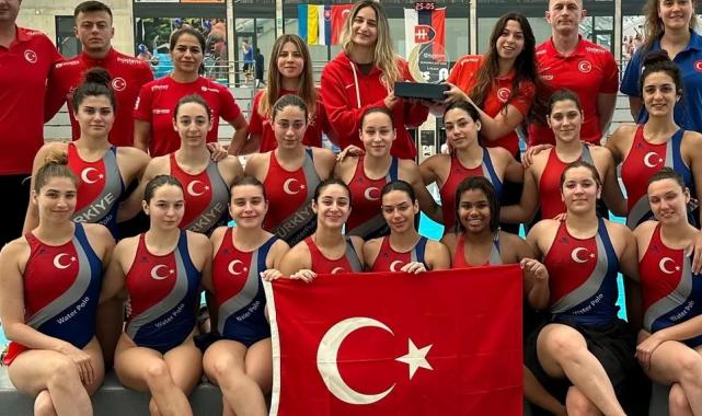 Sutopu Milli Takımı İzmir’e kamp kurdu… Avrupa Şampiyonası’na İzmir’de hazırlanıyorlar