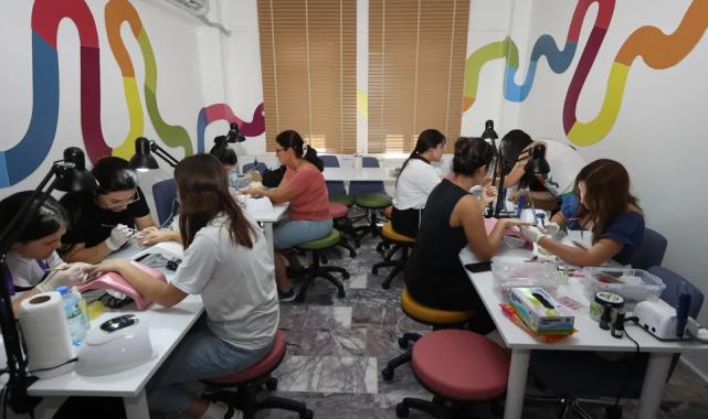 Tırnak bakım atölyesiyle kadınlar kendi işlerinin patronu olmaya hazırlanıyor