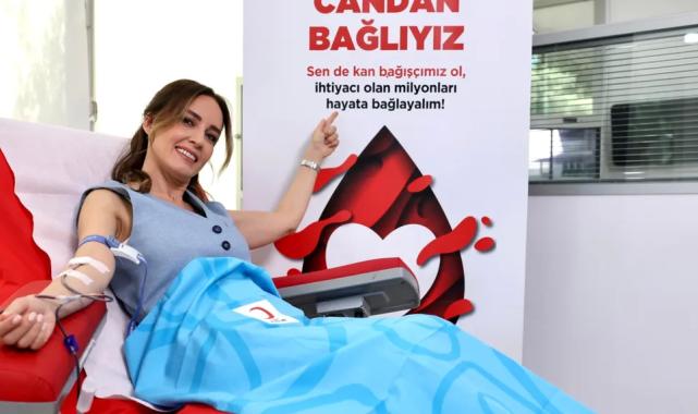 Ünlü isimlerden Türkiye’ye çağrı… Onlar Kızılay için ‘candan bağlı’lar