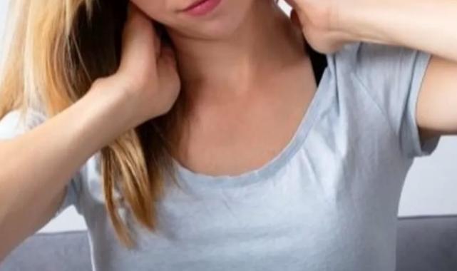 Yaz sıcaklarında omurga sağlığına dikkat