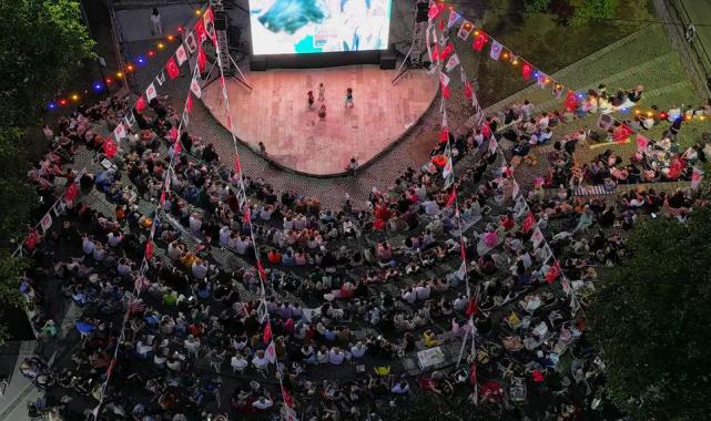 Ankara Keçiörenliler açık havada sinemanın keyfini çıkardı