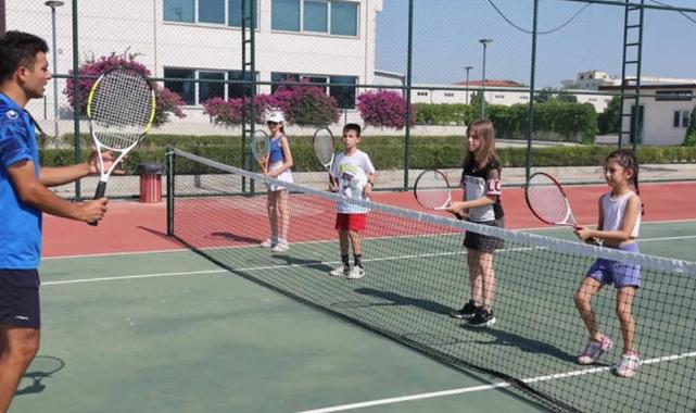 Antalya Büyükşehir Döşemealtı’nda yeni tenis kursu açtı
