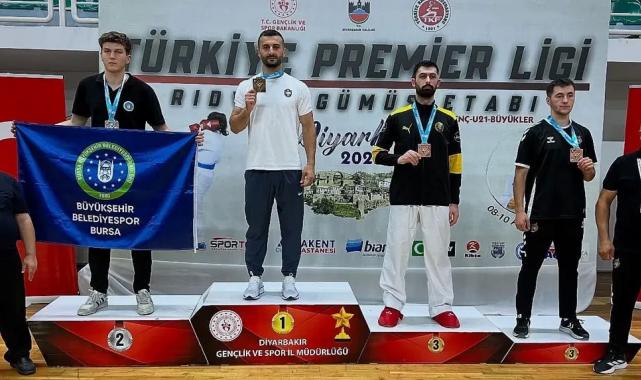 Bursa Büyükşehirli karateciler Diyarbakır’da parladı