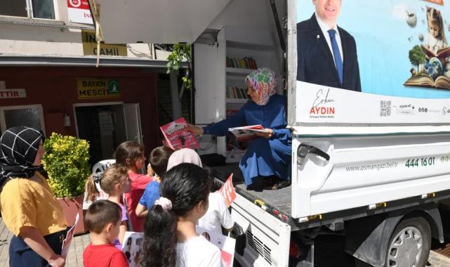 Bursa Osmangazi’de gezici kütüphane 1 yıldır yollarda