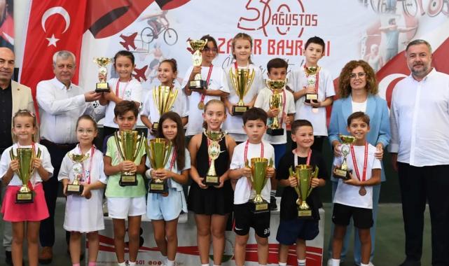 Bursa Osmangazi’de minik raketlerin kupa heyecanı