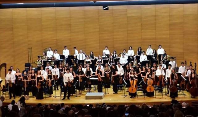 Bursa’da Zafer Bayramı ruhu müzikle yankılandı