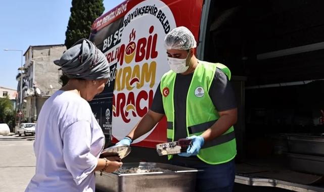 Büyükşehir’in mobil ikram araçları vatandaşın yanında