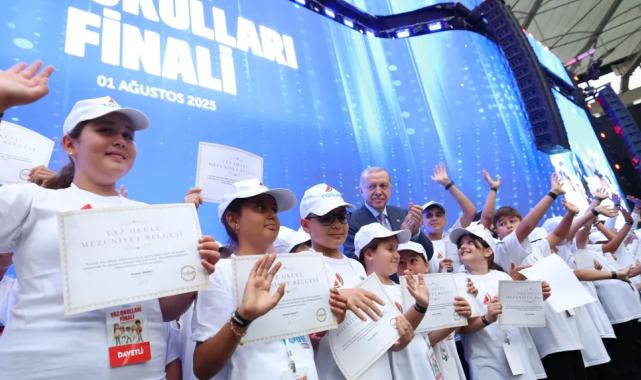 Cumhurbaşkanı Erdoğan, gençlere seslendi: Büyük ve güçlü Türkiye’ye az kaldı