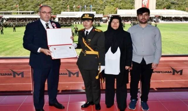 Cumhurbaşkanı Erdoğan, Ömer Halisdemir’in kızını tebrik etti