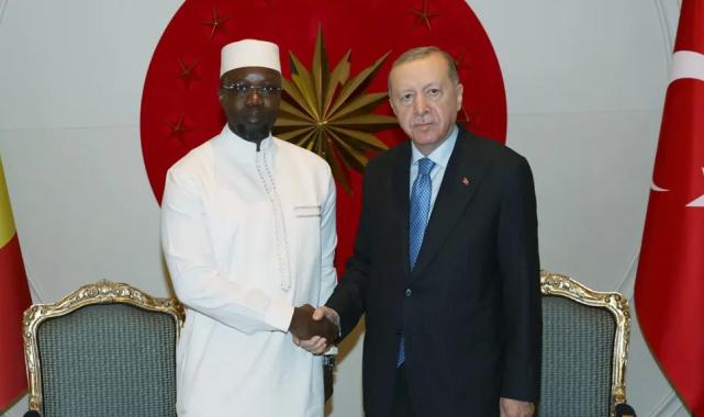 Cumhurbaşkanı Erdoğan, Senegal Başbakanı’nı havalimanında ağırladı