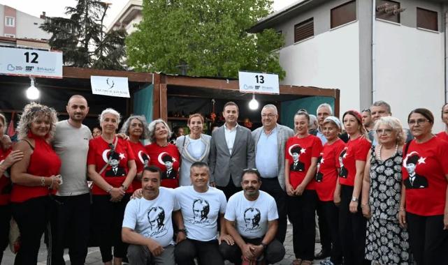 Edremit’te Kadın Emeği Çarşısı yoğun ilgi gördü