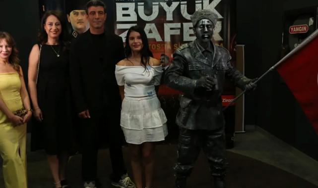 Genç nesillere tarihi yaşatacak filme görkemli gala