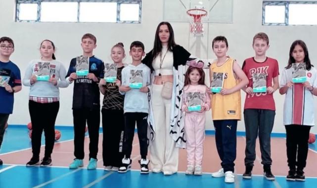 Gönüllü antrenörden okuma seferberliği