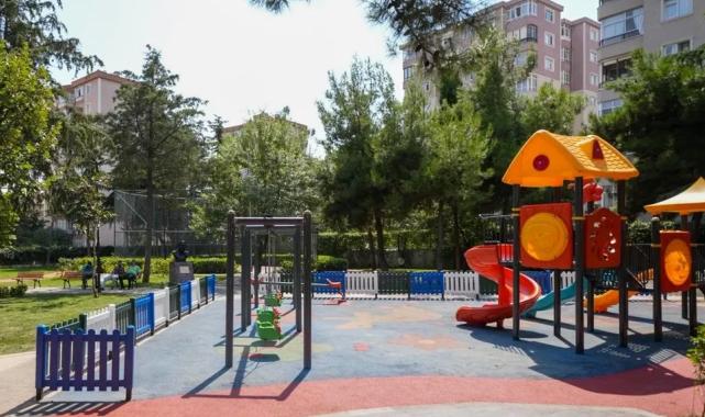 İstanbul Maltepe’de Cemal Süreya Parkı sil baştan yenilendi