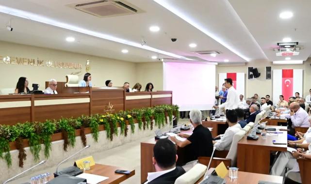 İzmir Karabağlar’dan eğitime güçlü destek