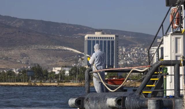 İzmir Körfezi’nde ‘modifiye kil’ devrede