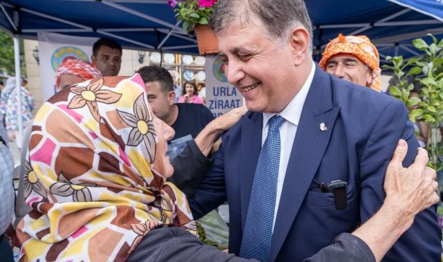 İzmir’de emeklilere destek sürüyor