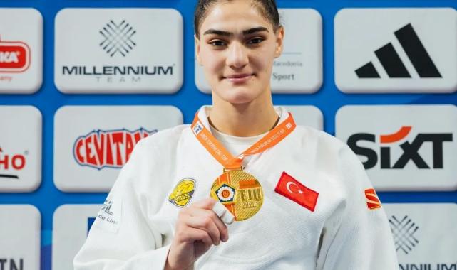 Judocu Sinem Oruç’tan Üsküp’te altın madalya