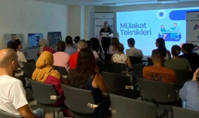 Kariyer Merkezi İş Gücü Piyasası’na yönelik hizmetler sunuyor