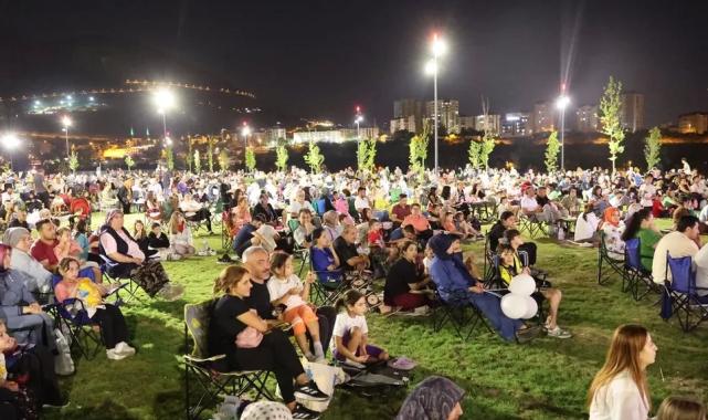 Kayseri Talas Millet Bahçesi’nde yazlık sinema keyfi