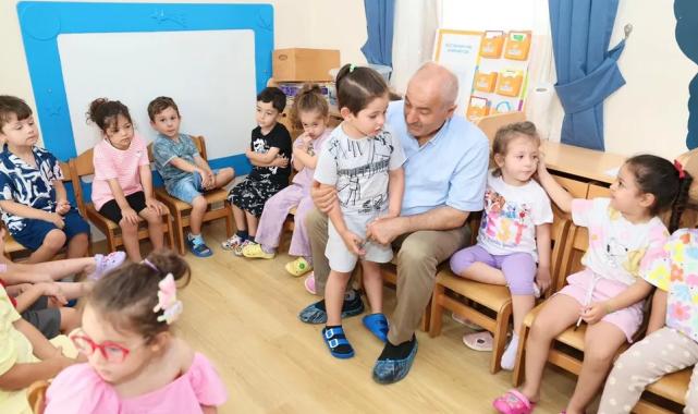 Kocaeli Gebze’de Başkan Büyükgöz’den miniklere sürpriz ziyaret