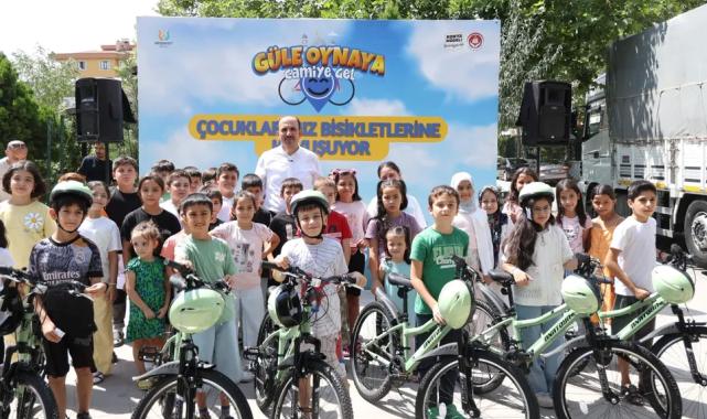 Konya’da ‘Güle oynaya camiye gel’ sevindirdi