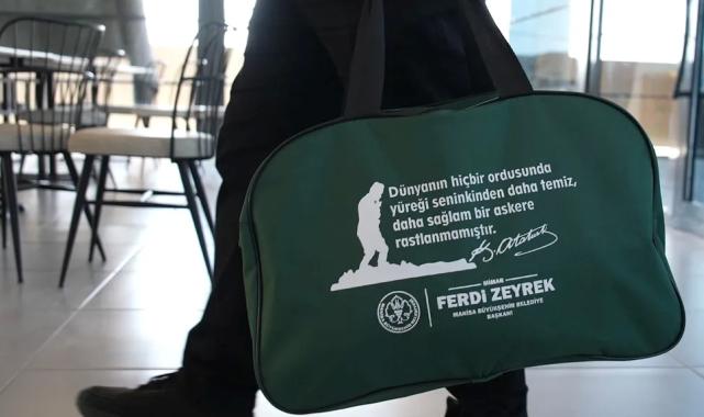 Manisa’dan gençlere ‘asker çantası’ desteği