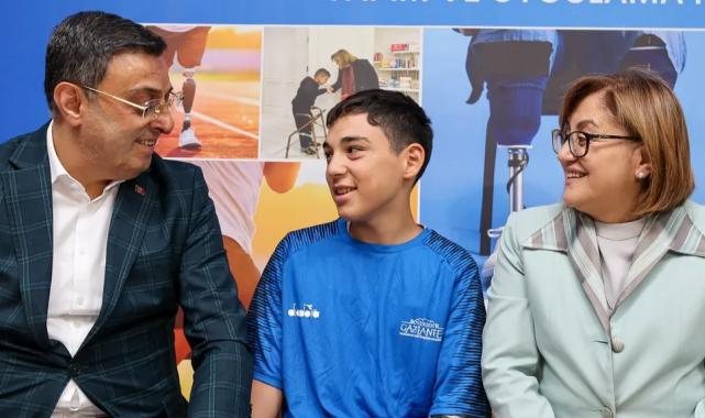 Mehmet Efe’nin hayali gerçek oldu: Protezle ilk maçını oynadı