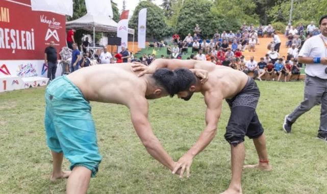 Mersin’de Ata sporu güreşle Zafer coşkusu yaşandı