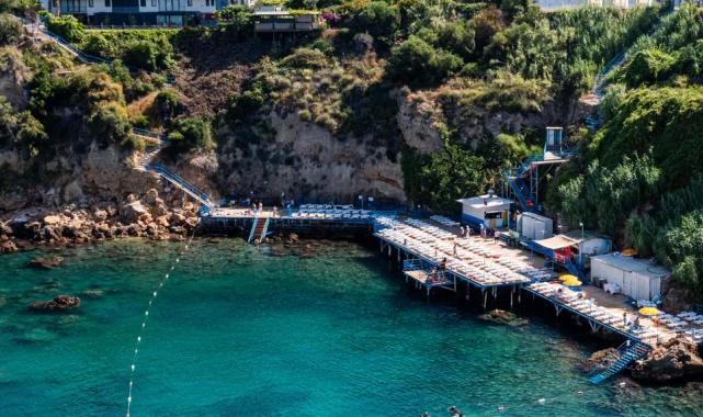 Muratpaşa Falez Plajları yazın vazgeçilmez rotası oldu