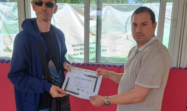 Otizmli bireyler mandala ile sosyalleşiyor