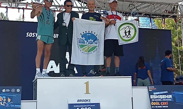 Sakarya Büyükşehir atletizmde birinciliği kaptı