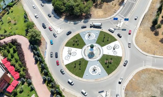 Sapanca’nın zarafeti giriş kapısına işlendi