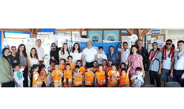 Setur Marinaları’nın su üstü temizlik robotu Smartium Clean, “Mavi Yarınlar” projesi için denize indi