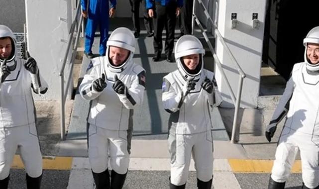 Uzay’a bakteri gönderildi