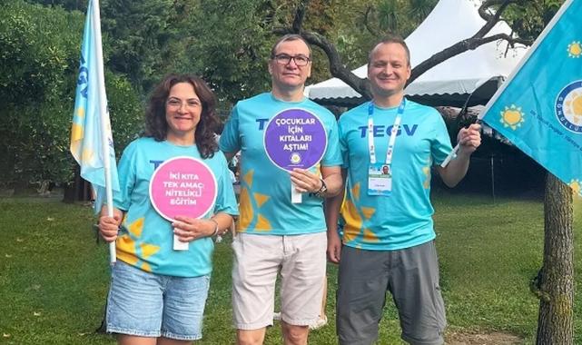 Yüzücüler kulaçlarını TEGV’li çocuklara eğitim desteği için attı