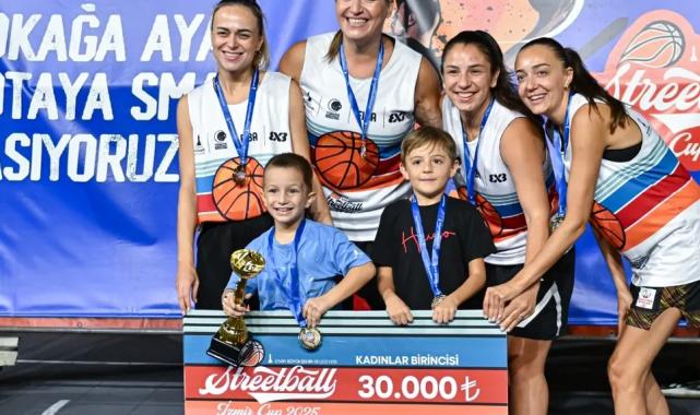 3×3 Streetball İzmir Cup 2025’te ödüller sahiplerini buldu