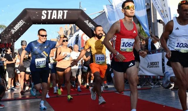 Ayvalık’ta maraton coşkusu: 24 ülkeden 1300 sporcu Balıkesir’de buluştu