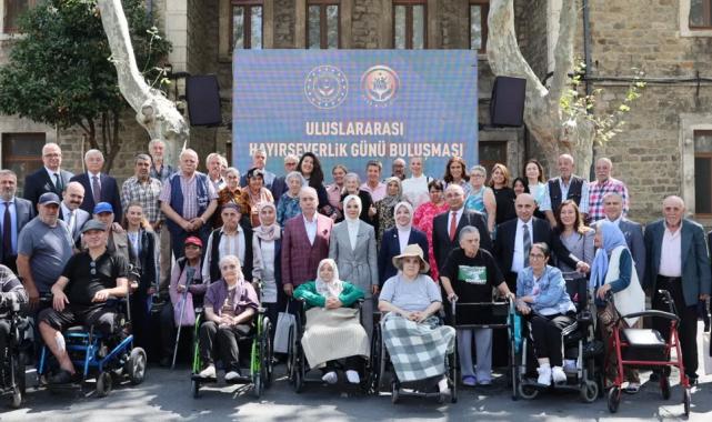 Bakan Göktaş, Darülaceze bağışçılarıyla buluştu