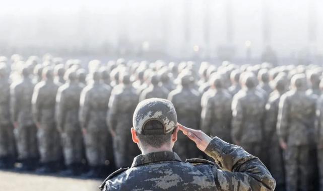 Balıkesir’de gençlere vatan görevi öncesi ekonomik destek