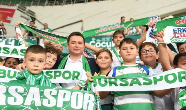 Başkan Aydın, Bursaspor maçını çocuklarla izledi