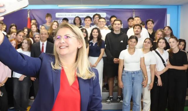 Başkan Ovalıoğlu Bakırköylü gençlerle tecrübe paylaştı