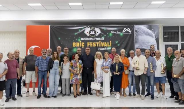 Briç tutkunları Mersin’de yarıştı